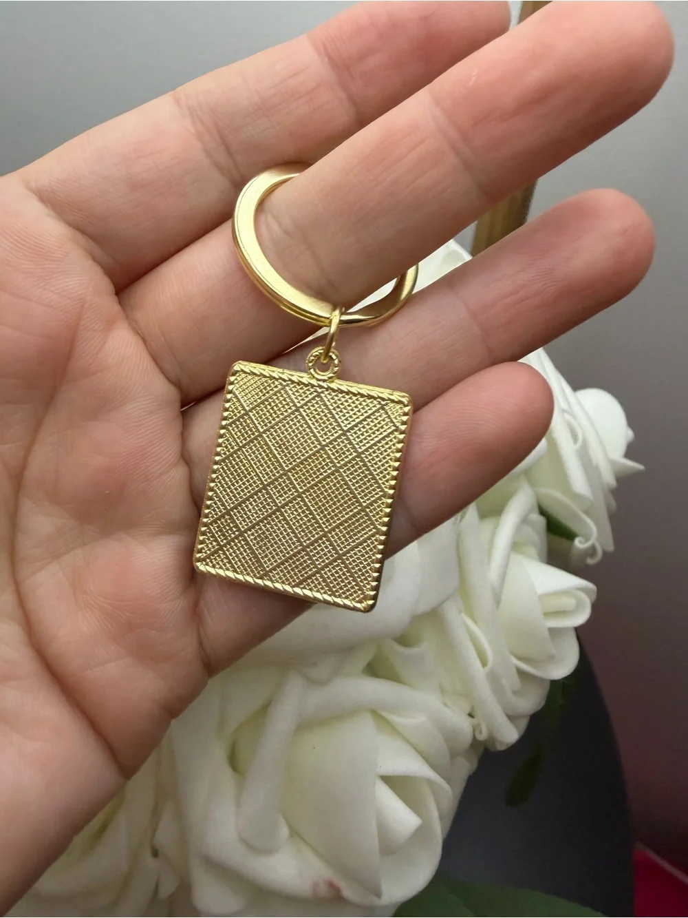 N/A gold tone